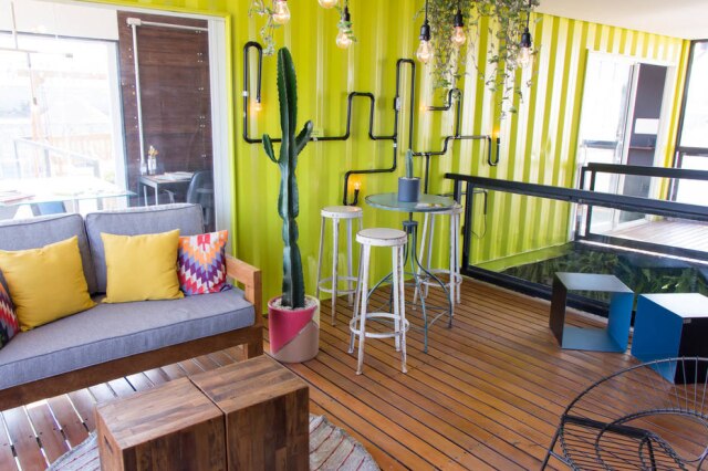 Matheus Scaranello/Divulgação Sala de estar projetada pela Renove Container