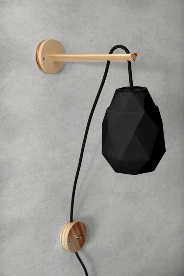 Keiko Kataoka/Divulgação Luminária pendente Lumi3D, da Akee Design. A peça, como as outras da marca, estão à venda no site www.akeedesign.com.br