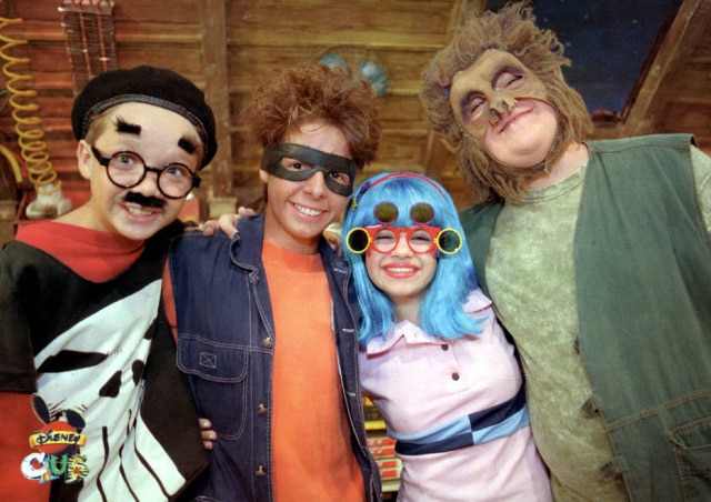 Arquivo / Estadão Integrantes do 'Disney Club' em foto de 1998