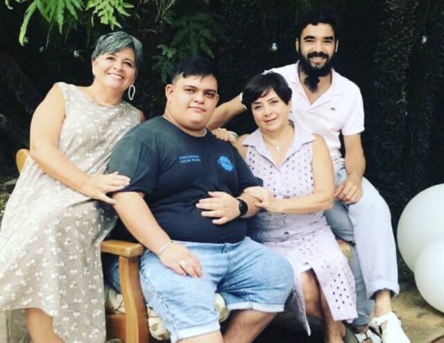 Instagram/@caio_blat Caio Blat e o filho Antonio, que completou 18 anos