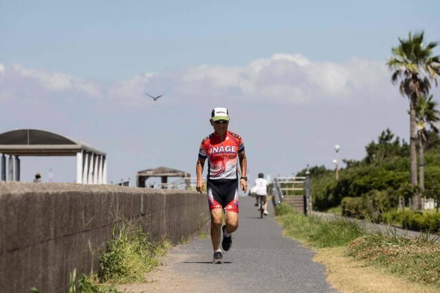 YUKI IWAMURA / AFP Três vezes campeão desta competição em sua categoria de idade, o empenho de Inada é total.