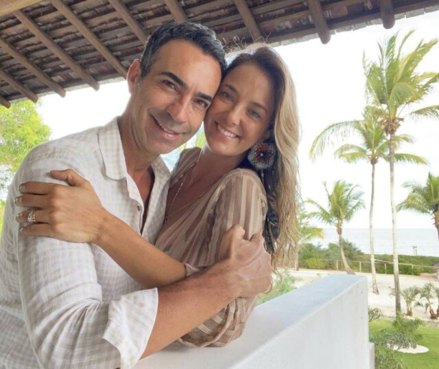 Instagram/ @cesartralli O jornalista César Tralli e a apresentadora Ticiane Pinheiro curtem temporada na Bahia