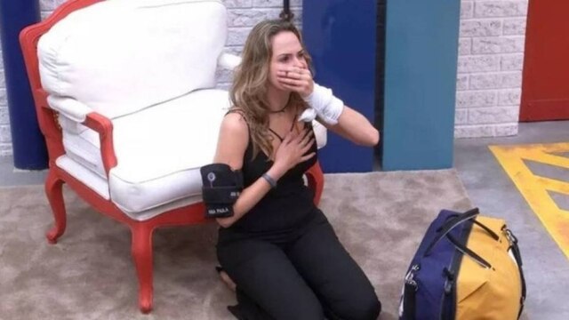 TV Globo Ana Paula Renault, do 'BBB 16', foi a segunda participante a passar por um paredão falso.