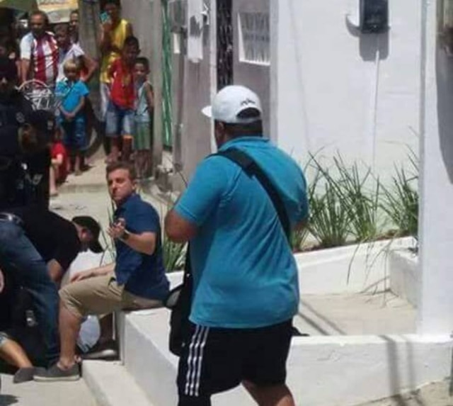 Reprodução Huck ajudou a socorrer mulher