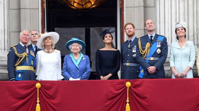 STR via EFE Família real britânica busca 'soluções viáveis' para que Meghan Markle e o príncipe Harry deixem as funções do alto escalão da realeza.