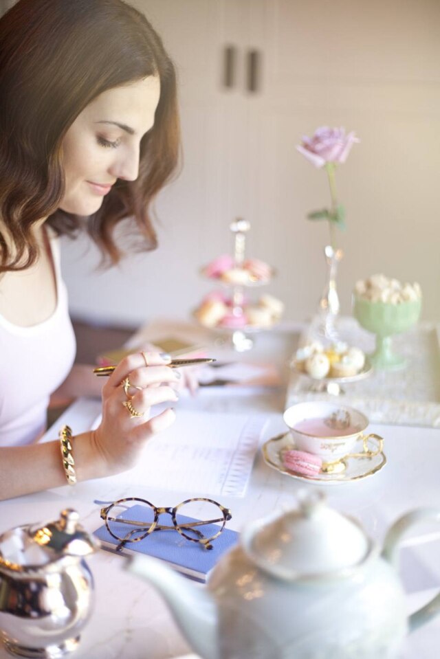 Divulgação Dia de Beauté - Um Guia de Maquiagem para a Vida Real, chega às lojas em setembro