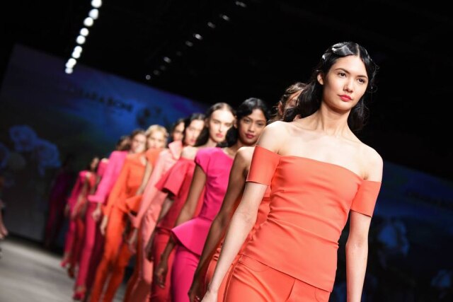 Albert Urso/Getty Images/AFP Chiara Boni La Petite Robe