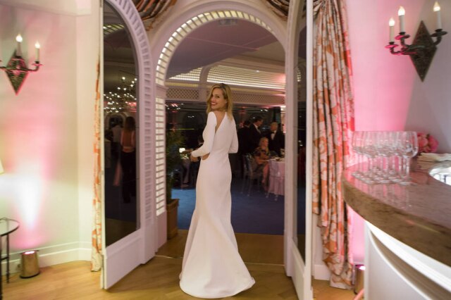 Rebecca Marshall/The New York Times A modelo Petra Nemcova na festa da Vanity Fair
