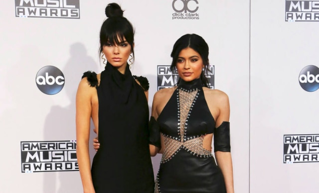 REUTERS/David McNew Kendall e Jylie Jenner.