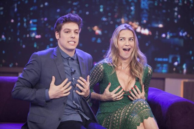 Edu Moraes/Rede Record Convidada do próximo Programa do Porchat, Luana Piovani comentou sua decisão de colocar silicone após ter filhos