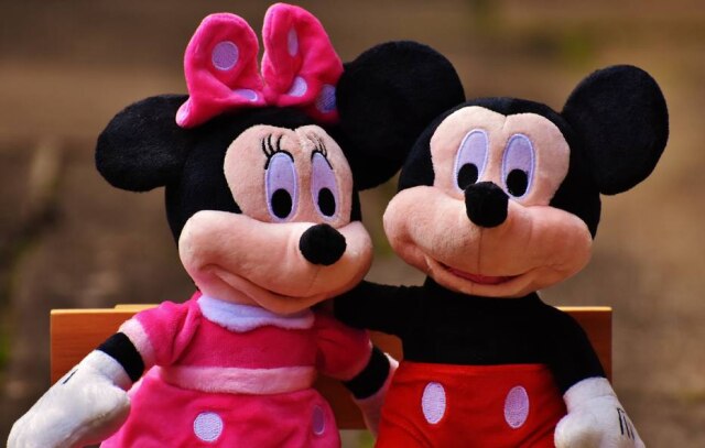 Pixabay Personagens da Disney encantaram um menino surdo ao conversarem com ele pela linguagem de sinais.
