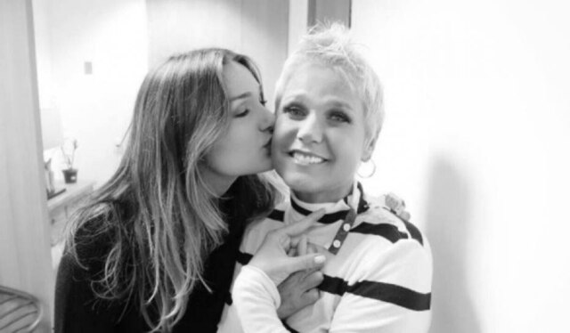 instagram.com/sashameneghel/ Em seu aniversário, Sasha recebeu homenagens de sua mãe.