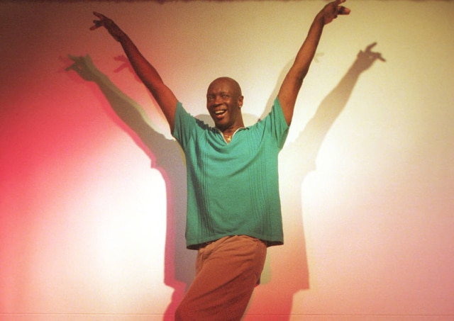 Vidal Cavalcante / Estadão Lafond alegre em sua casa noturna, a Freedom, em 2002.