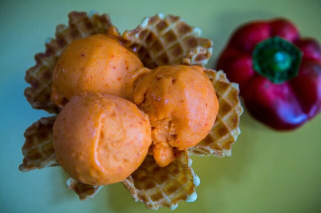 Valéria Gonçalvez/Estadão Gelato de pimentão vermelho, da Albero Dei Gelati.