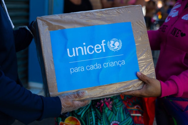 Júlio César Unicef, MPT-SP e Rede Ibab Solidária distribuem kits de higiene a 900 famílias vulneráveis do centro da cidade de São Paulo