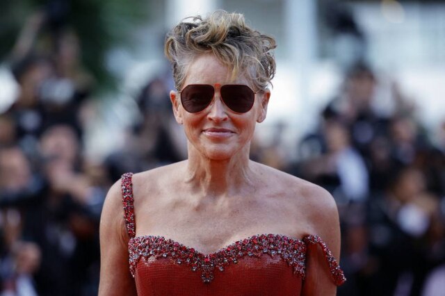 Sarah Meyssonnier/Reuters A atriz Sharon Stone contou que já sofreu nove abortos espontâneos no Instagram da revista 'People'.