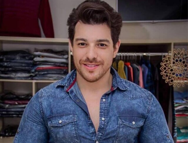 Reprodução/Facebook Cézar Lima Cézar Lima já era formado em Economia.