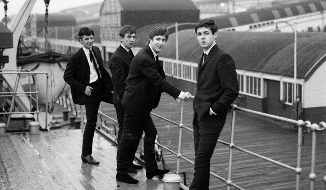Thebeatles.com Os Beatles ficaram marcados pelo estilo 'bom moço' do começo da carreira