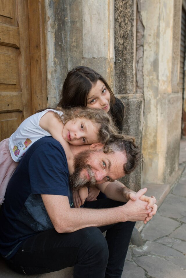 Foto: Giselle Sauer Marcos Piangers é pai de Anita, 13 anos; e Aurora, 5 anos.