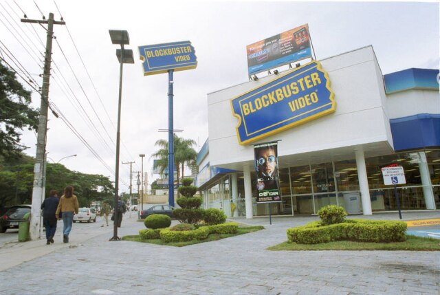 J.J. Leister/Estadão Duas das últimas três lojas da locadora de vídeos Blockbuster ainda existentes anunciaram que vão fechar as portas nos Estados Unidos