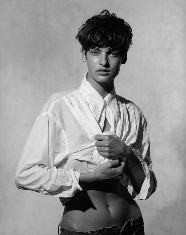 Peter Lindbergh/Vogue Itália A modelo Linda Evangelista, uma das favoritas de Liliana Gomes, fotografada por Peter Lindbergh para a 'Vogue' italiana de dezembro de 1988