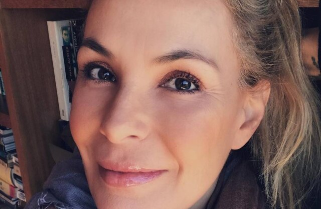 Instagram / @carolinaferrazoficial A atriz Carolina Ferraz.