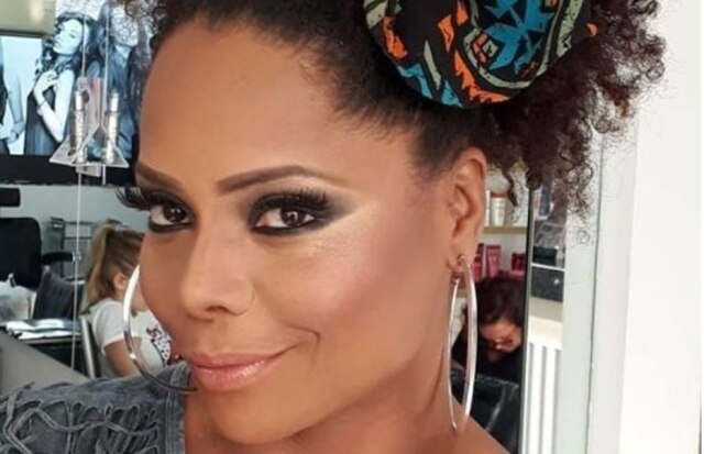 Instagram/@adrianabombom Adriana Bombom, ex-dançarina e assistente de palco de Xuxa no fim dos anos 1990.