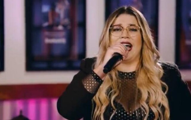 Youtube/ Marília Mendonça Marília Mendonça em clipe de 'Rosa Embriagada'