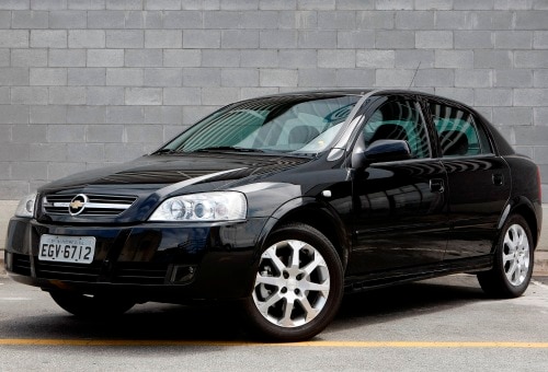 Chevrolet Astra 2010 ganha ar-condicionado digital e rodas de 16
