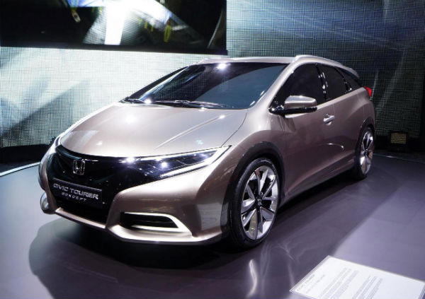 Honda Civic Tourer vira carro de corrida